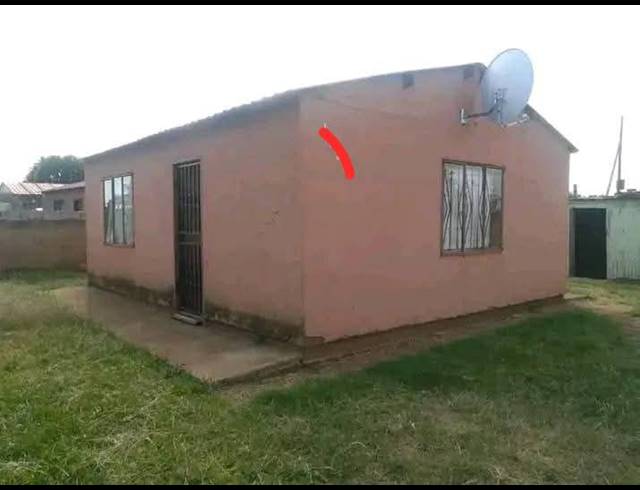 2 BEDROOM HOUSE FOR SALE IN VILLA LIZA